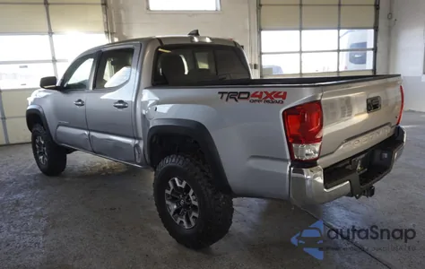 2021 Toyota Tacoma Double Cab z USA, uszkodzony, nr VIN 3TMCZ5AN8MM382064